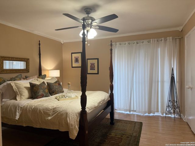 8702 Village Dr Apt 811, San Antonio, TX 78217