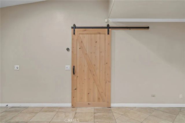 15691 Montgomery, Fontana, CA 92336