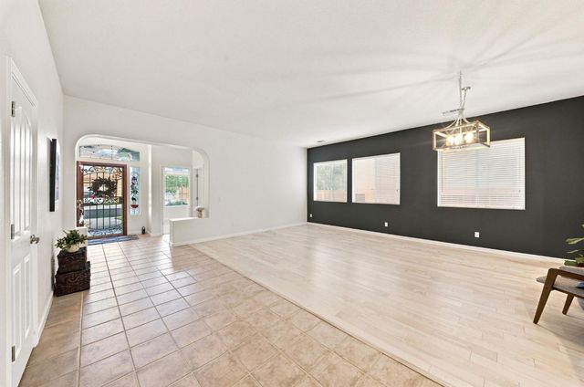 4025 Shady Glen Ct, Modesto, CA 95356