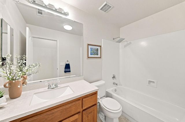 4025 Shady Glen Ct, Modesto, CA 95356