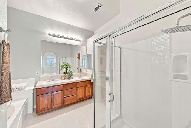 4025 Shady Glen Ct, Modesto, CA 95356