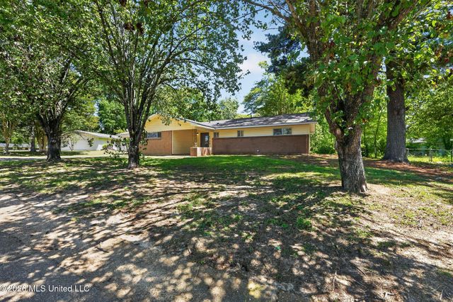 5730 NE Imperial Drive, Jackson, MS 39211