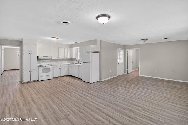 5730 NE Imperial Drive, Jackson, MS 39211