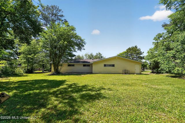 5730 NE Imperial Drive, Jackson, MS 39211