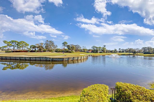 1822 SW Willowbend Lane, Palm City, FL 34990