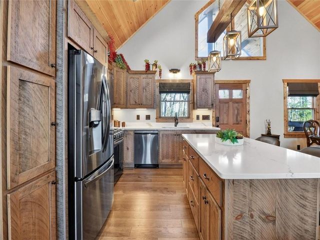 313 Muffle Court, Ellijay, GA 30540