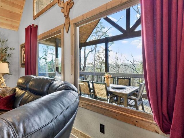 313 Muffle Court, Ellijay, GA 30540