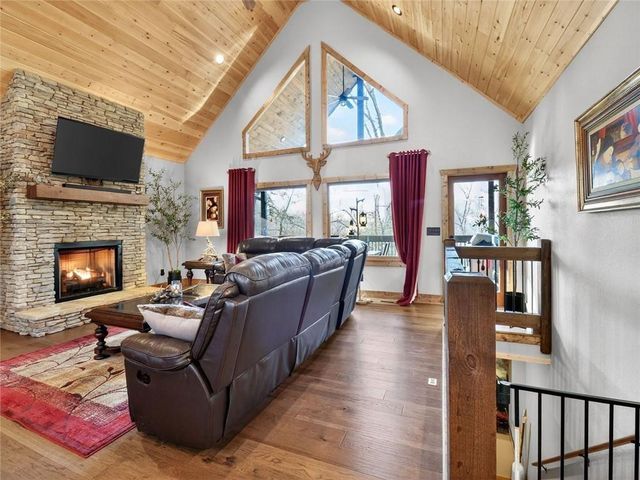 313 Muffle Court, Ellijay, GA 30540