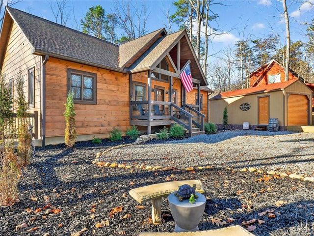 313 Muffle Court, Ellijay, GA 30540