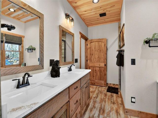 313 Muffle Court, Ellijay, GA 30540