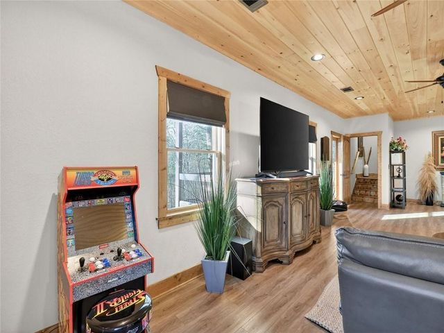 313 Muffle Court, Ellijay, GA 30540