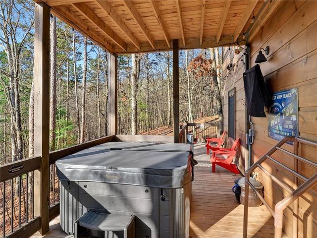 313 Muffle Court, Ellijay, GA 30540