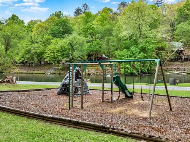 313 Muffle Court, Ellijay, GA 30540