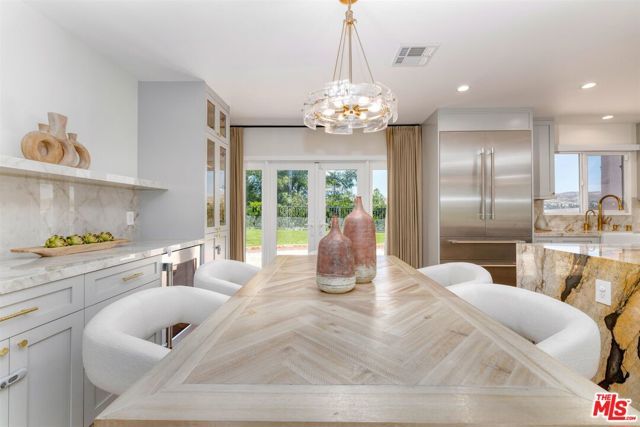 6051 Sadring Avenue, Los Angeles, CA 91367