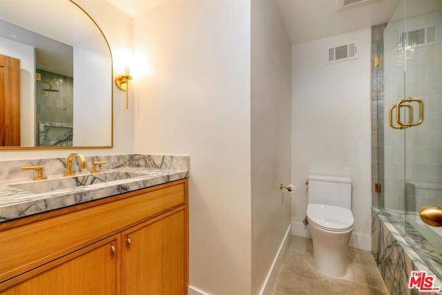 6051 Sadring Avenue, Los Angeles, CA 91367