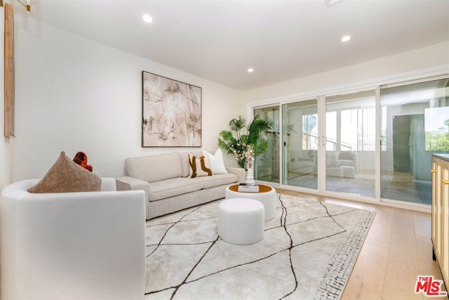 6051 Sadring Avenue, Los Angeles, CA 91367