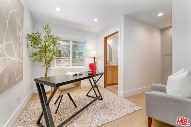 6051 Sadring Avenue, Los Angeles, CA 91367