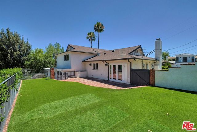 6051 Sadring Avenue, Los Angeles, CA 91367
