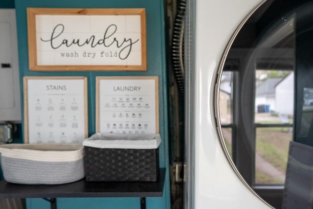 1124 5th Street NE, Minneapolis, MN 55413