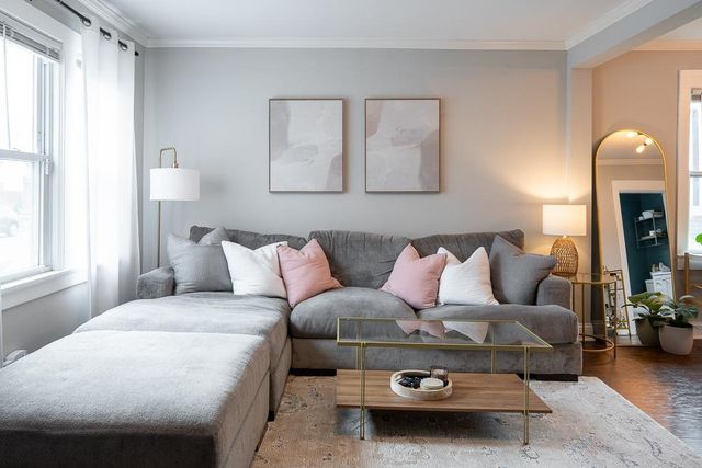 1124 5th Street NE, Minneapolis, MN 55413