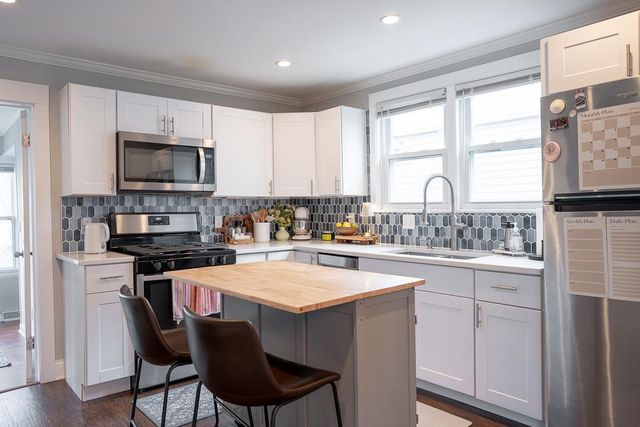 1124 5th Street NE, Minneapolis, MN 55413