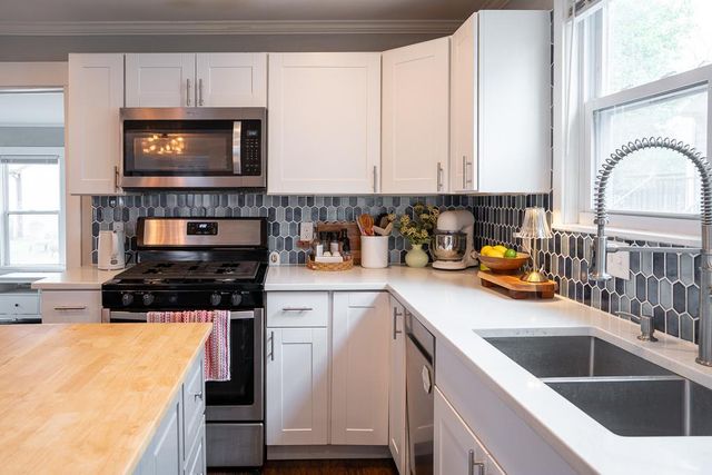 1124 5th Street NE, Minneapolis, MN 55413