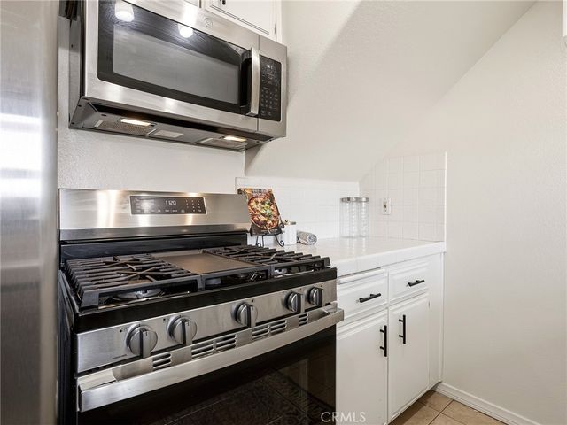 11044 Acama Street 302, Studio City, CA 91602