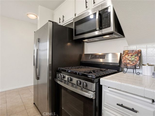 11044 Acama Street 302, Studio City, CA 91602