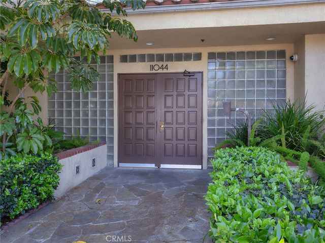 11044 Acama Street 302, Studio City, CA 91602