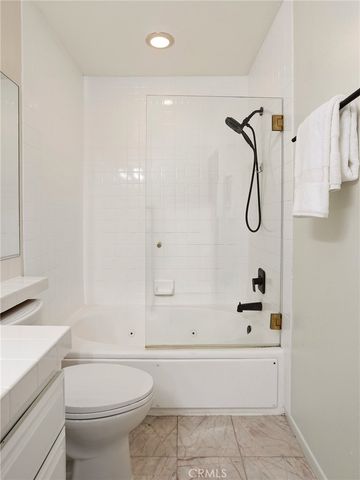 11044 Acama Street 302, Studio City, CA 91602