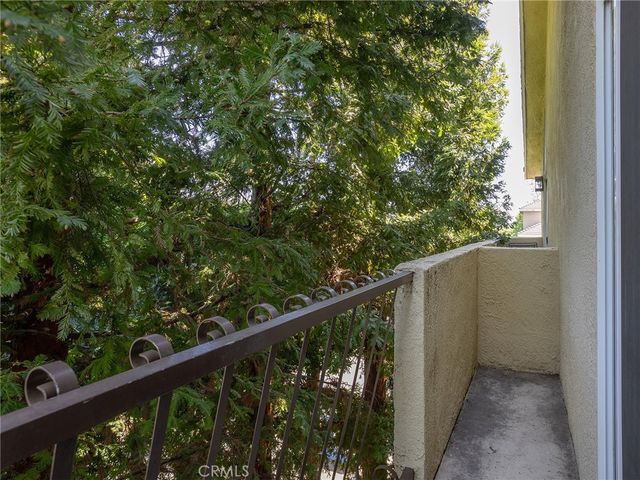 11044 Acama Street 302, Studio City, CA 91602
