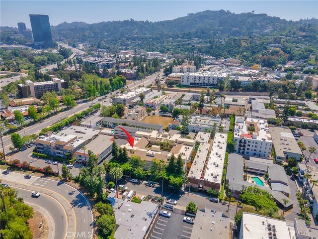 11044 Acama Street 302, Studio City, CA 91602