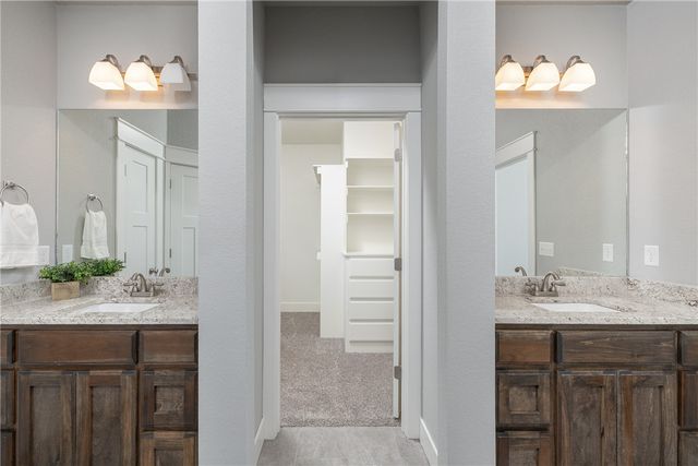 1720 Sweetbriar Way, Centerton, AR 72719