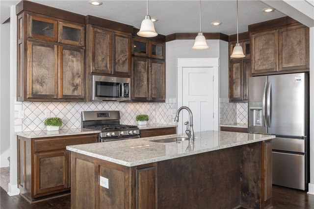 1720 Sweetbriar Way, Centerton, AR 72719