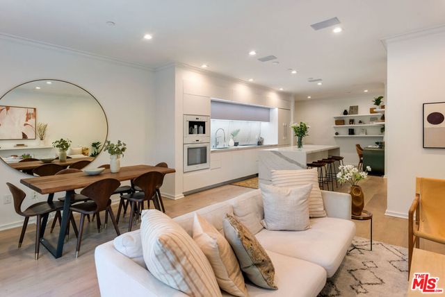 132 N Swall Drive 101, Los Angeles, CA 90048