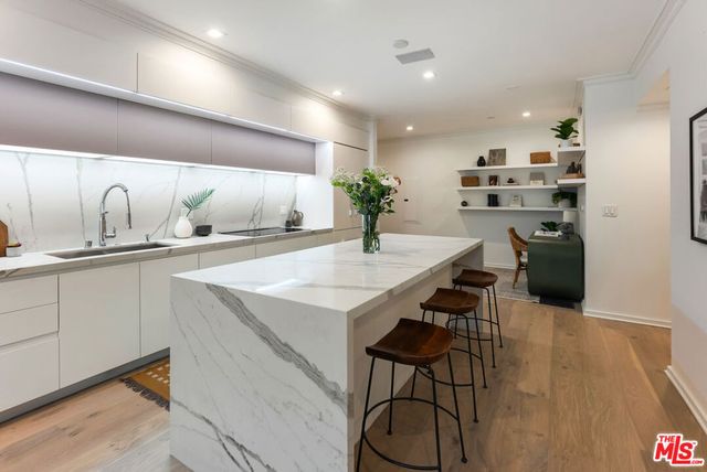 132 N Swall Drive 101, Los Angeles, CA 90048