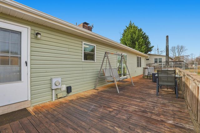 6404 Greenfield Drive, Spartanburg, SC 29303