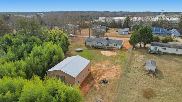 6404 Greenfield Drive, Spartanburg, SC 29303