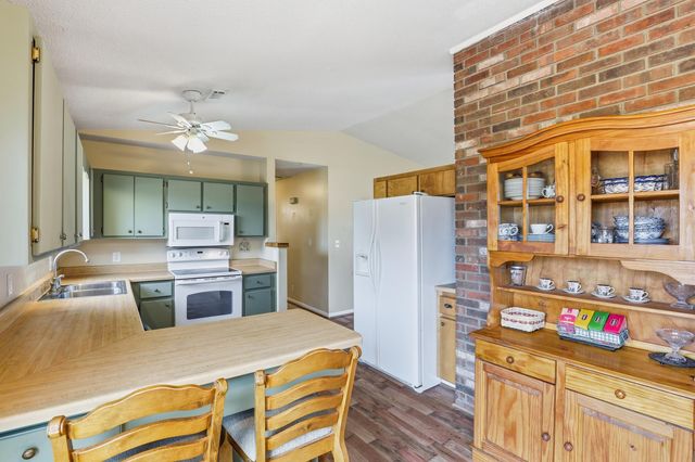 6404 Greenfield Drive, Spartanburg, SC 29303