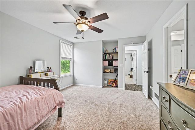 9009 N Kentucky Avenue, Kansas City, MO 64157