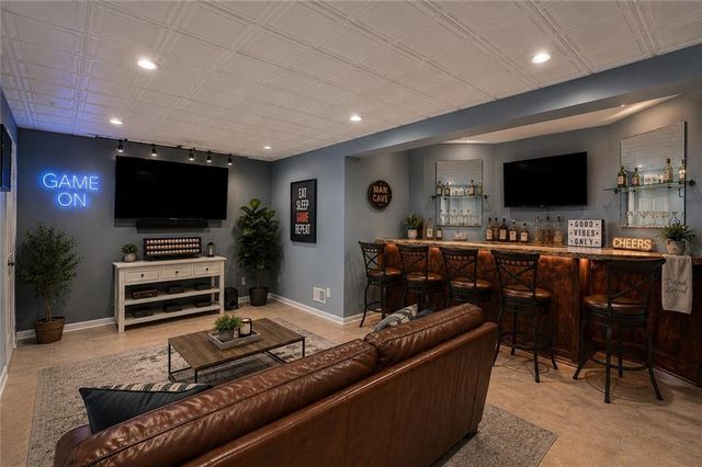 9009 N Kentucky Avenue, Kansas City, MO 64157