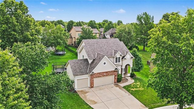 9009 N Kentucky Avenue, Kansas City, MO 64157