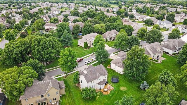 9009 N Kentucky Avenue, Kansas City, MO 64157