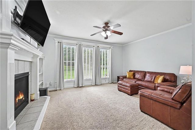 9009 N Kentucky Avenue, Kansas City, MO 64157