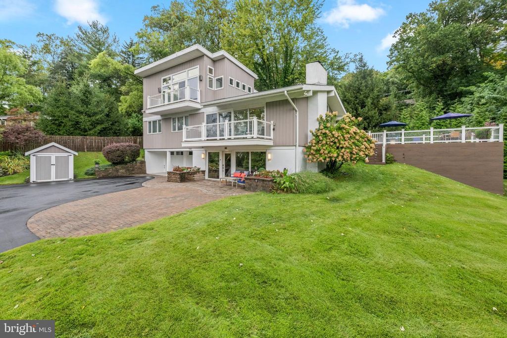 1242 COUNTY LINE RD, Wayne, PA 19087 — photo 3