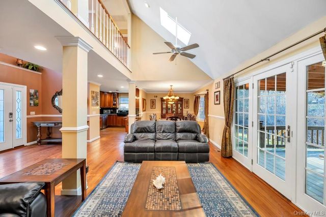 20 Tulip Court, Moriches, NY 11955