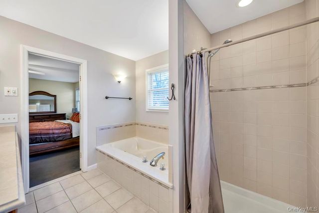 20 Tulip Court, Moriches, NY 11955