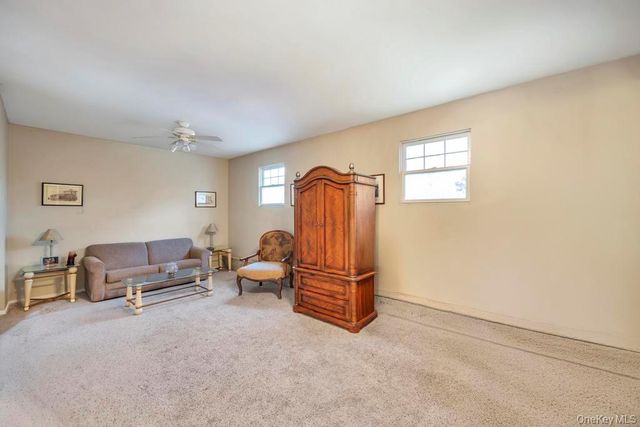 20 Tulip Court, Moriches, NY 11955