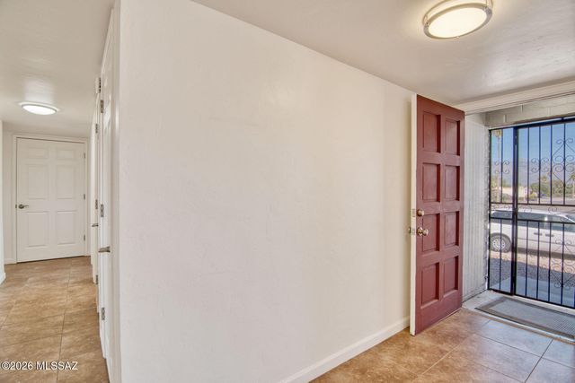 9006 E 8th Street, Tucson, AZ 85710