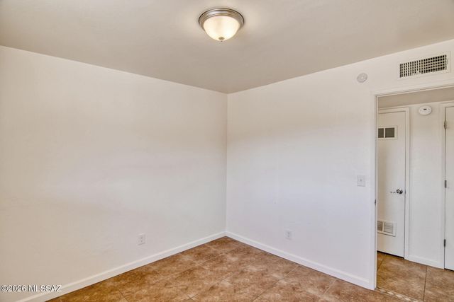 9006 E 8th Street, Tucson, AZ 85710